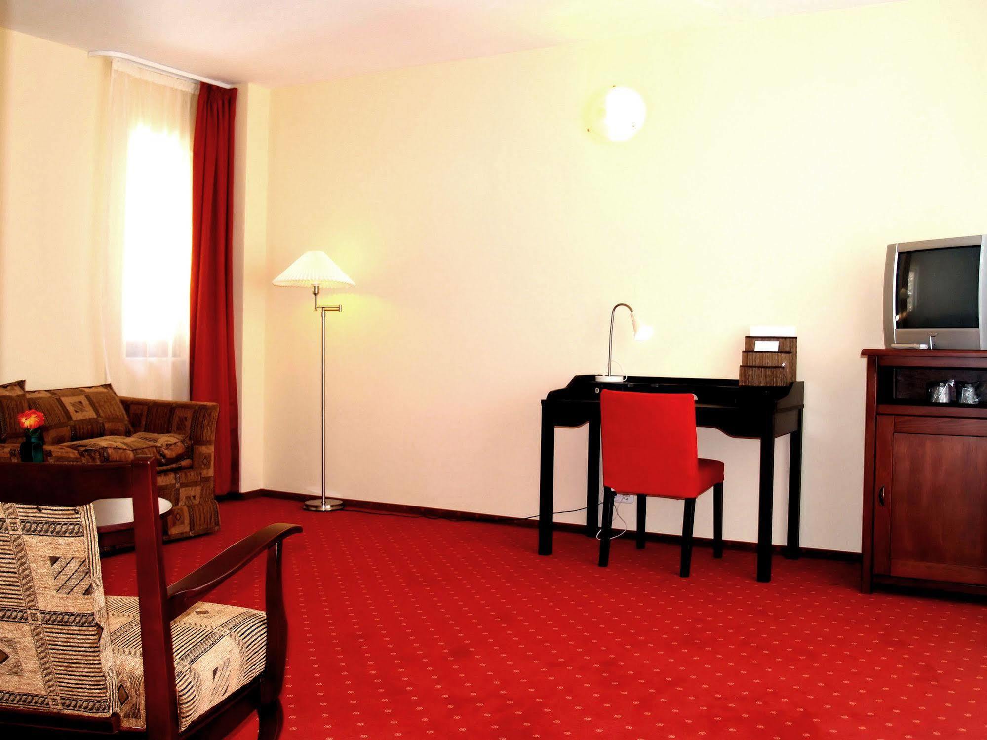 Hotel Floris Cheia  Ngoại thất bức ảnh