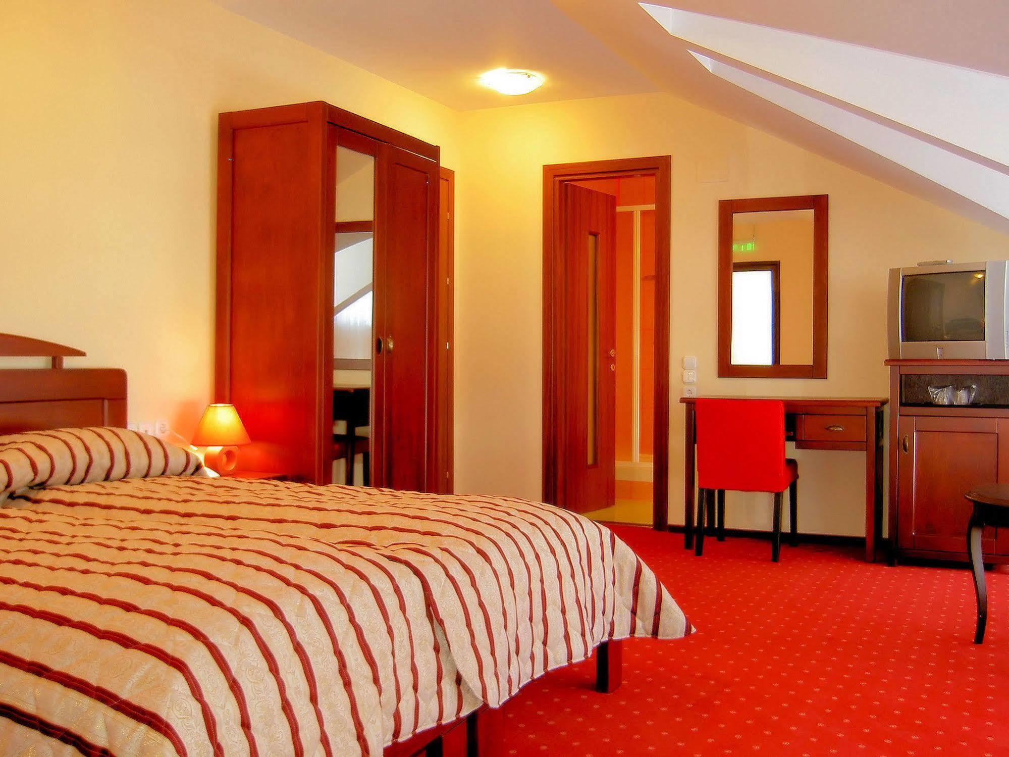 Hotel Floris Cheia  Ngoại thất bức ảnh