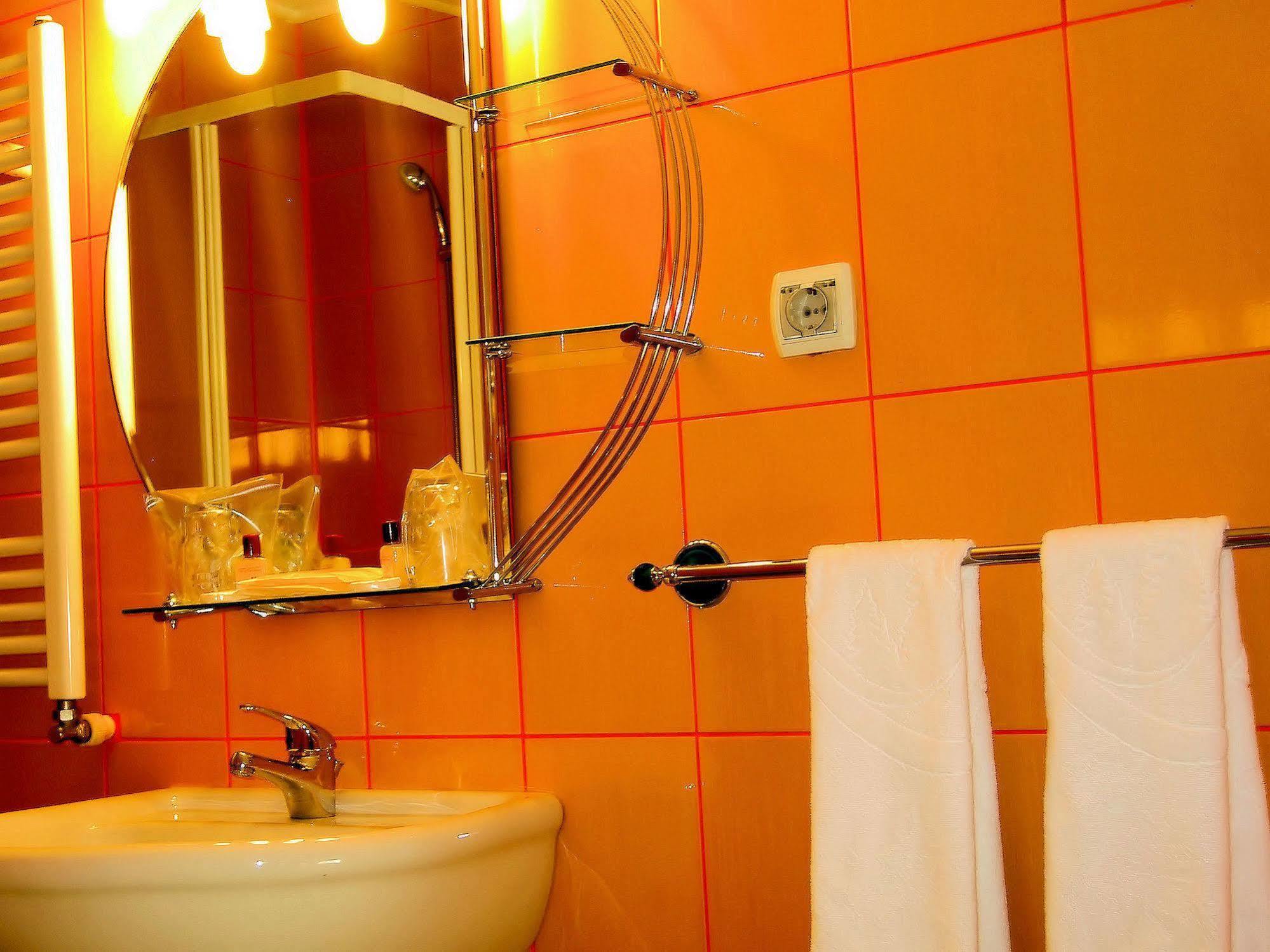 Hotel Floris Cheia  Ngoại thất bức ảnh